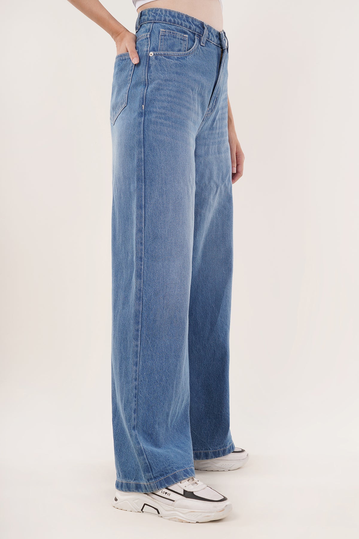 Wide-Leg High-Rise Jeans