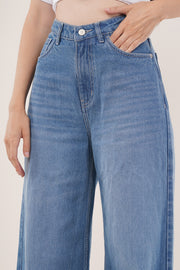Wide-Leg High-Rise Jeans