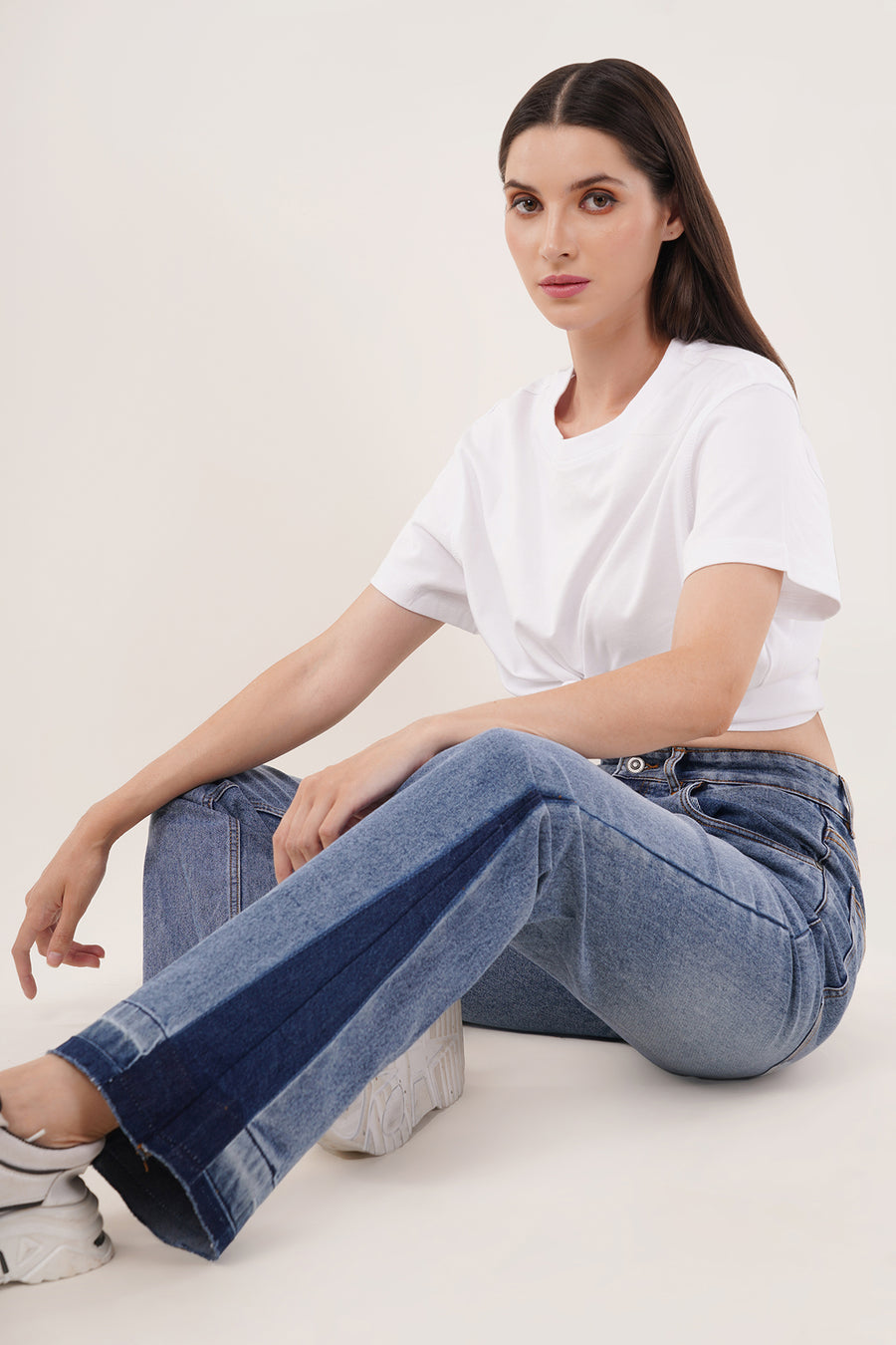 Contrast Flare Jeans