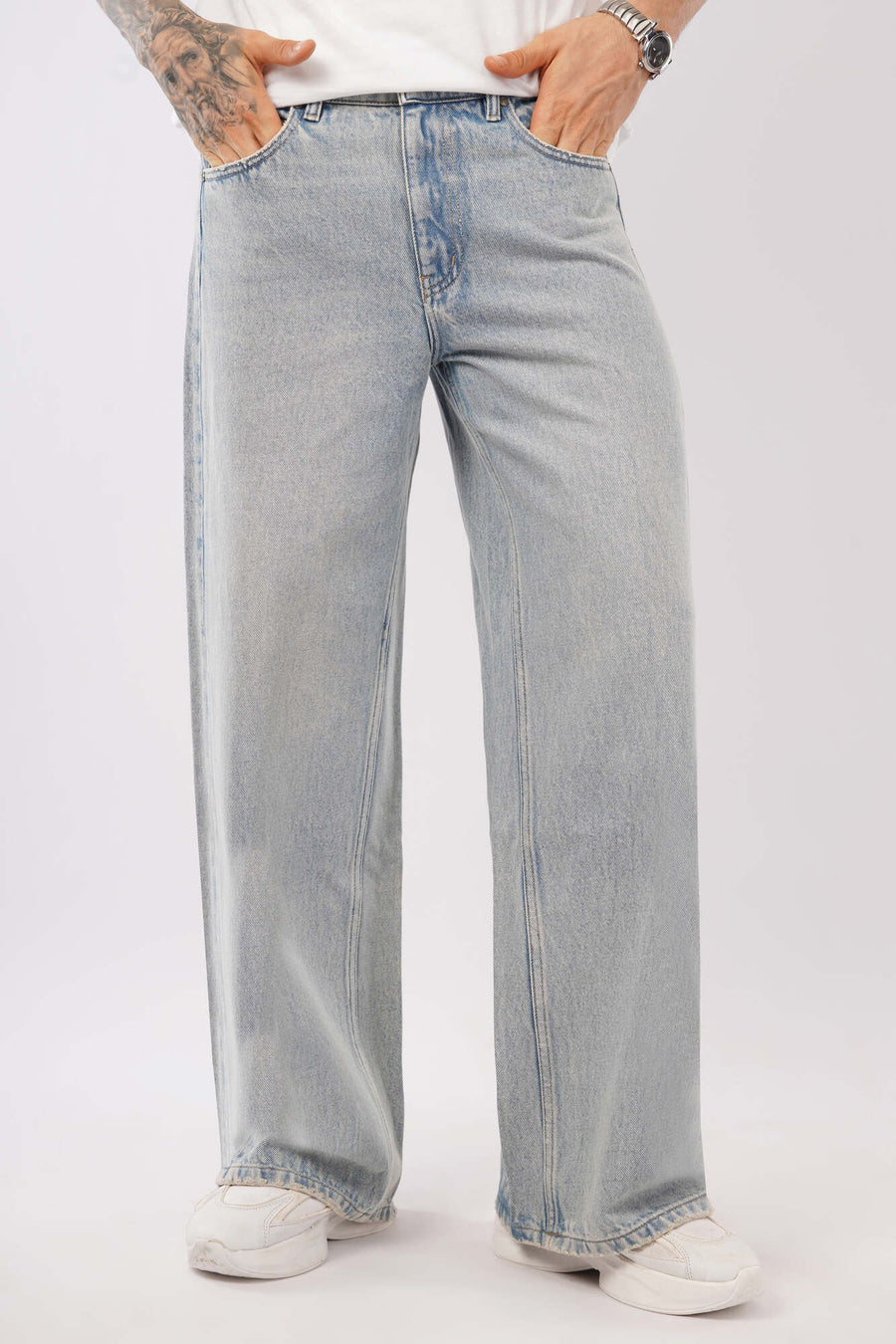 Wide-Leg Jeans