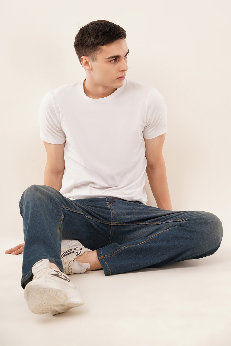 Relaxed Straight-Fit Jeans-Mid Blue